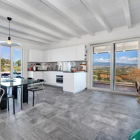- Ambretta Villa