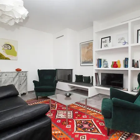 - Ambretta Villa Campagnatico