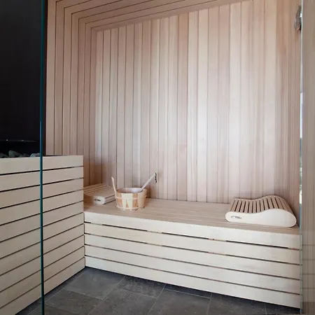 - Ambretta Villa Campagnatico