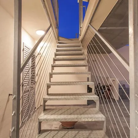 - Ambretta Villa