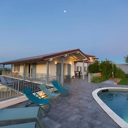 - Ambretta Campagnatico